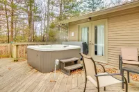 Serene Yellville Retreat w/ Hot Tub on 85 Acres - 3-Star