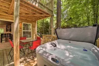 Private Hot Tub, Yard Pet-Friendly Whittier Cabin - 3 tähden