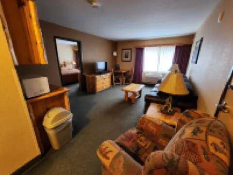 Pine Peaks Lodge & Suites Hotels in Crosslake