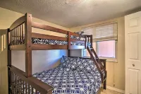 Beachfront Indian Shores Condo - Pool and Hot Tub!