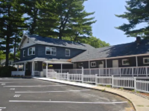 Kittery Inn & Suites Hotels in Kittery