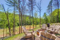 2 Mi to Village and Lake! Charming Helen Retreat - 3-Star