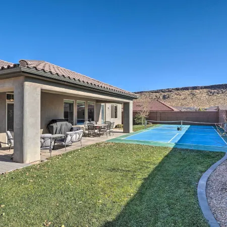 Adventure Bound Home w/ Pickleball, Hot Tub & More
