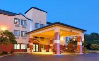 Holiday Inn Express Henderson N Evansville South by IHG فنادق في Henderson