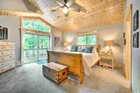 Bikes, Grill & Views: Luxe Truckee Cabin! - balcón