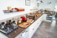 Hôtel le Square Hotels in Saint-Pierre-d'Oleron