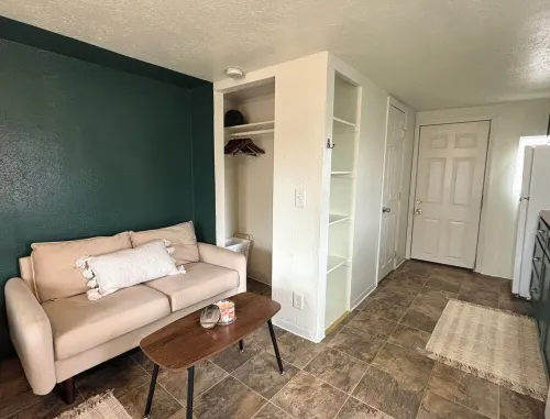 The Cozy Cottage on The River