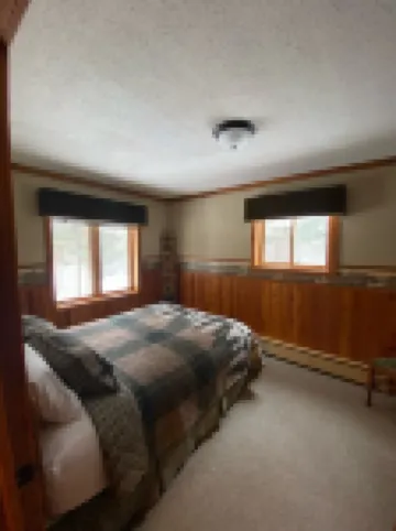 Powdery Peak Ski Chalet- Where Mountain Memories Begin