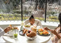 Rosewood Miramar Beach - breakfast
