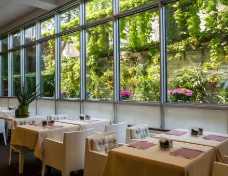 Hotel Blaise & Francis Отели рядом с достопримечательностью «Кастелло Сфорцеско»