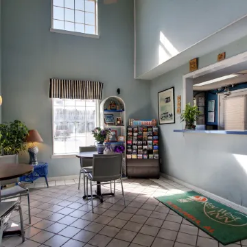 Key West Inn - Tuscumbia