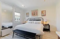 Amazing Palm Beach Island•Pool•King•Wi-Fi•A/C•Island View•Parking Pass