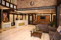 Square Inn