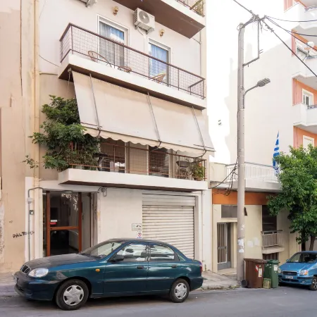 Spacious Luxury Apartment Near Piraeus Port