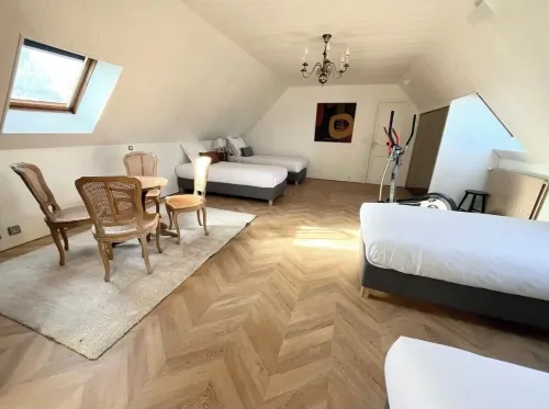 Villa golden heaven near Paris with 4 parking 3bedroom /2sdb/WIFI 580 in Mbits