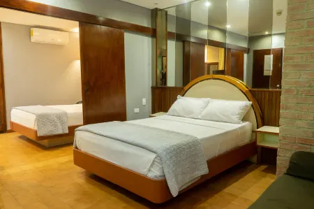 Hotel El Arroyo Отели рядом с достопримечательностью «Edificio Humboldt»