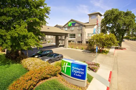 Holiday Inn Express & Suites Paso Robles Отели рядом с достопримечательностью «PARK STREET GALLERY»
