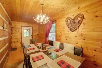 Family-Friendly Blue Ridge Cabin w/ Game Room! - Wifi