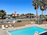 Palms Inn & Suites - Pools