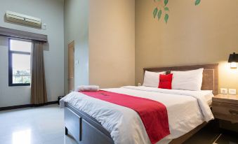 RedDoorz Plus Near Mall Slipi Jaya