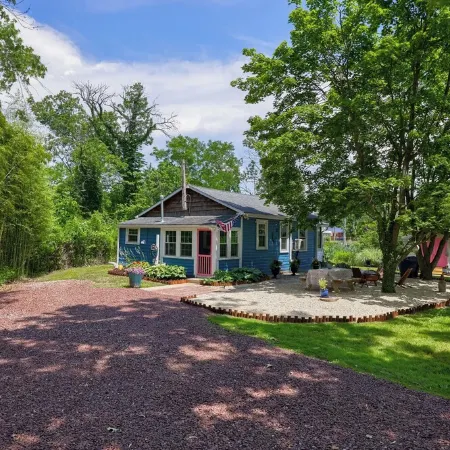 Waterfront cottage in historic Charlestown, Maryland