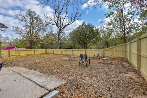 Magnolia House - charming 3-bedroom house in Semmes, Alabama - โฮมสเตย์