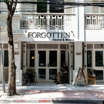 Forgotten Hostel Silom Отели рядом с достопримечательностью «Станция надземного метро Siam»