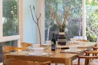 Stone Lagoon by Avantstay Steps to the Beach + Backyard Oasis!