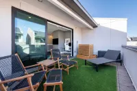 Modern Home, Private Balcony, Near Rainey & Lady Bird Lake Haus of Z