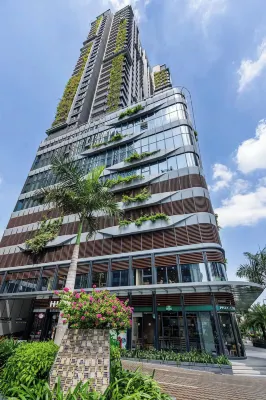 豪華Lumiere河畔都市公寓 Cửa Hàng Bách Hóa Trần Công Tuấn附近的飯店