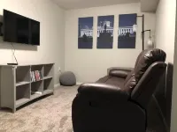 Great PRIVATE Family HOME! Big 3 Bed 3 Bath Private Yard