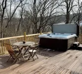 Private bungalow set in the forest Hotels in Hamilton County