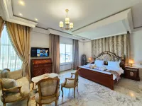 Luxury villa with heated pool, private elevator and wonderful view of Lake Tunis Hotels in 