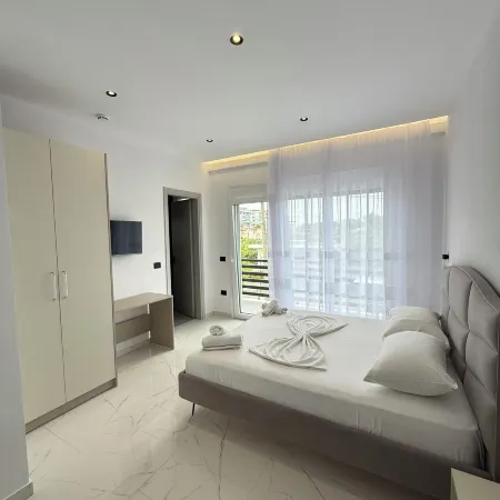 Maison Apartments