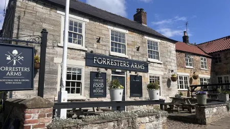 The Forresters Arms Kilburn Отели в г. Саттон-андер-Уайтстонклифф