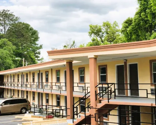 โรงแรมโอโย แทลลาแฮสซี ดาวน์ทาวน์ โรงแรมใกล้พิพิธภัณฑ์ Grove