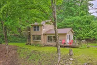 Serene Riverfront StayThe Mill River Cabin - Country Houses