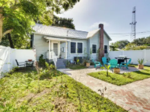 Fire Pit & Yard: Updated Winter Garden Home! Hotels in Winter Garden