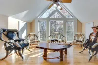 Blairsville Mansion w/ Hot Tub, Casino + Games! - Wifi