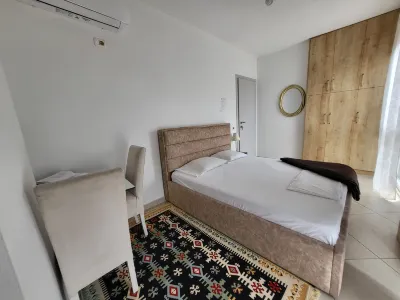 5- Twin room with city view Hotels in 