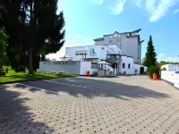 Hotel Tannenblick فنادق في Karben