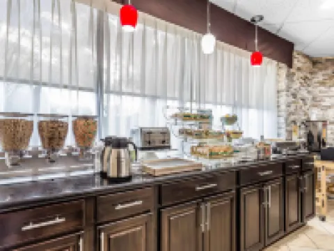 Quality Inn & Suites Hotels in Salisbury