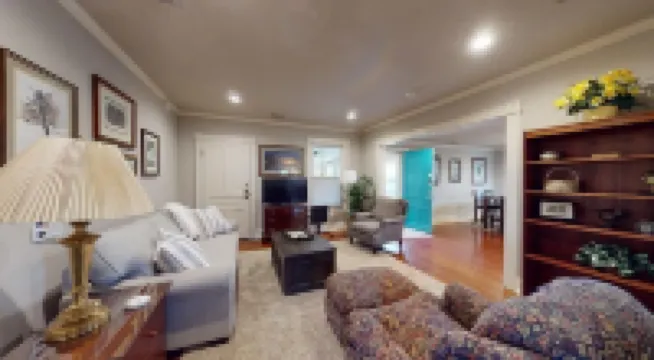 Renovated 1BR - 3 Block Walk to Casino - Clean, Quiet, Safe & Guest-Favorite