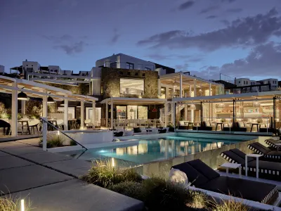 Semeli Coast Mykonos, Curio Collection by Hilton Hotel in zona Monastero Paleokastro