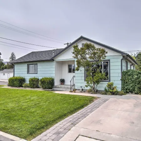 Ski, Hike & Unwind: Cozy Carson City Duplex!