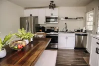 Cozy 3-bedroom house in  Decatur with AC, WiFi