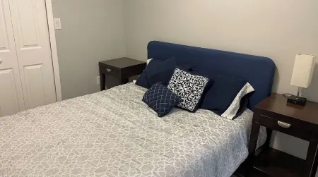 All New Deland Den 4BR, pool, blocks fr Stetson & Downtown Отели рядом с достопримечательностью «Мелчинг Филд эт Конрад Парк»