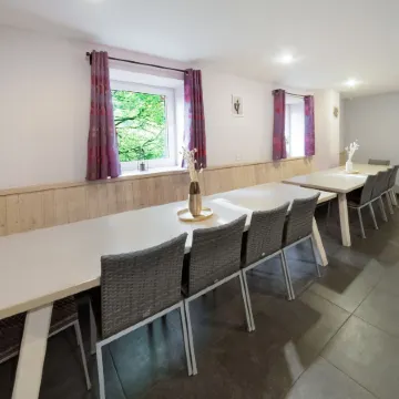 Charming Cottage with Hot Tub & Sauna, High Fens