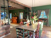 Large Air-conditioned Villa in Arles - Hot Tub