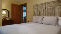 Cozy Creek Cottages Hotels in Maggie Valley